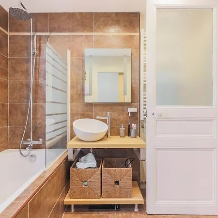 2 A 15 Mn De La * Nice