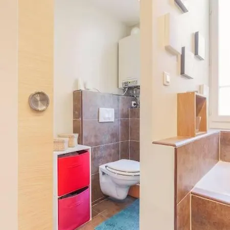 2 A 15 Mn De La Lejlighed *